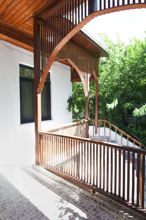 Orhan Kutbayin Evi Adalar Exterior photo