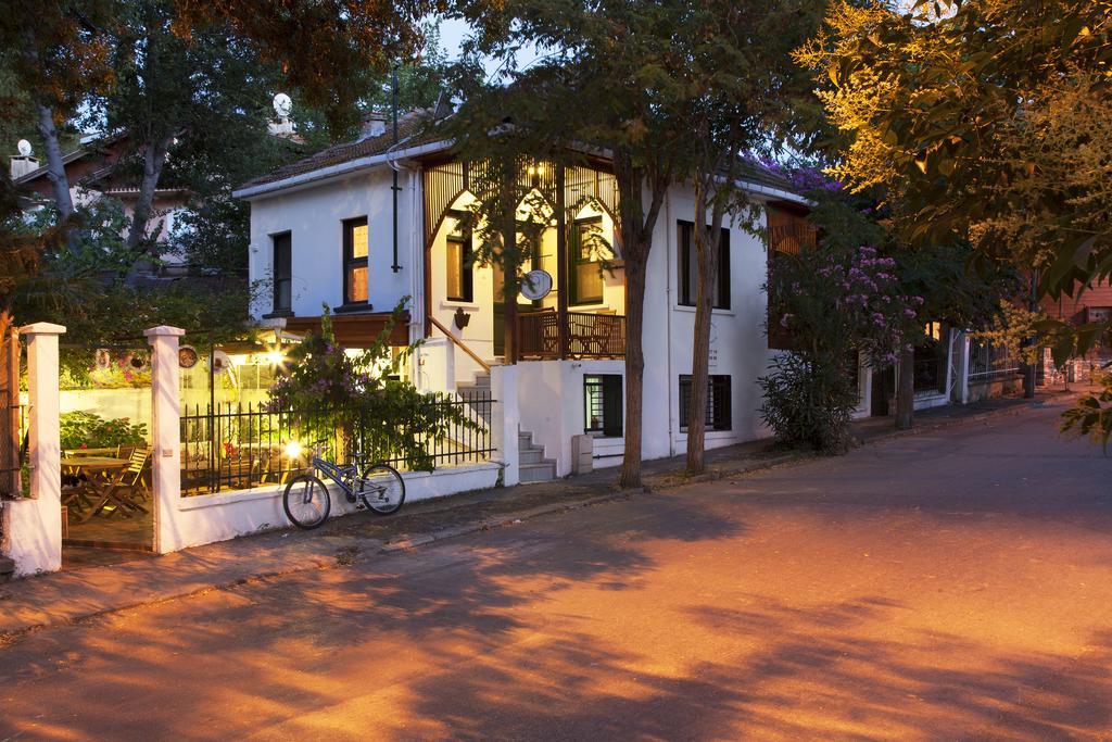 Orhan Kutbayin Evi Adalar Exterior photo